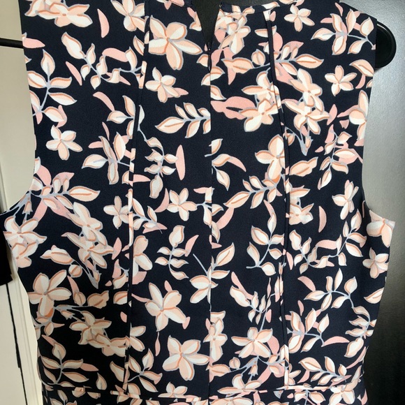 Spring ready top from Banana Republic! - Picture 3 of 6